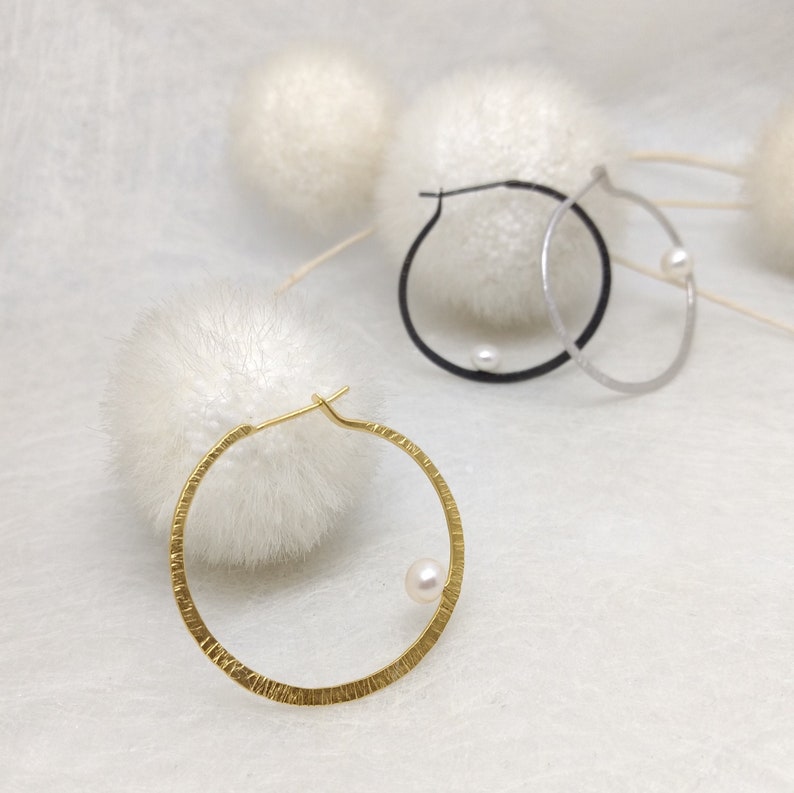 LaLune big Silver Hoops with pearl, 3 finishes: black, rhodium plating or 18 karat gold plating image 1