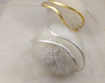 OnDaS - Sterling Silver Bangle in 2 finishes: Bright Silver or Silver with an 18 karat gold plating