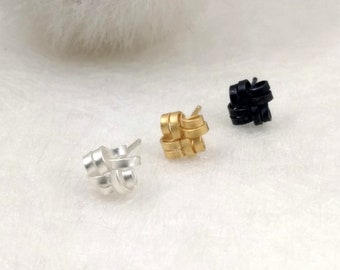 QuaDDaM - Pendientes botón pequeño en plata. 3 acabados: plata mate, plata chapado en oro 18 quilates, plata oxidada negra