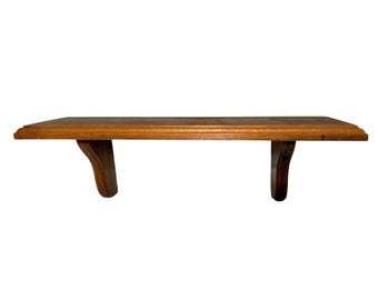 Piccola mensola da parete vintage in legno, stile nonno, nucleo studio, atmosfera Ralph Lauren, cottage