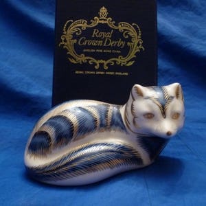 Royal Crown Derby ARCTIC FOX Imari Peso de papel con caja RCD tapón y sello de fondo condición como-nuevo 22ct oro Vintage Animal Figura 1986