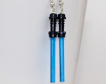 Juego de pendientes hechos a mano con sable de luz de Luke Skywalker en azul oscuro de Star Wars, una nueva esperanza de joyería