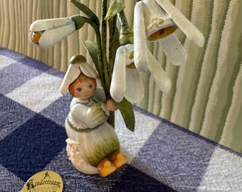 Kathe Wohlfahrt Snowdrop Flower Girl Figurine (Kindertraum 65/1100/99)