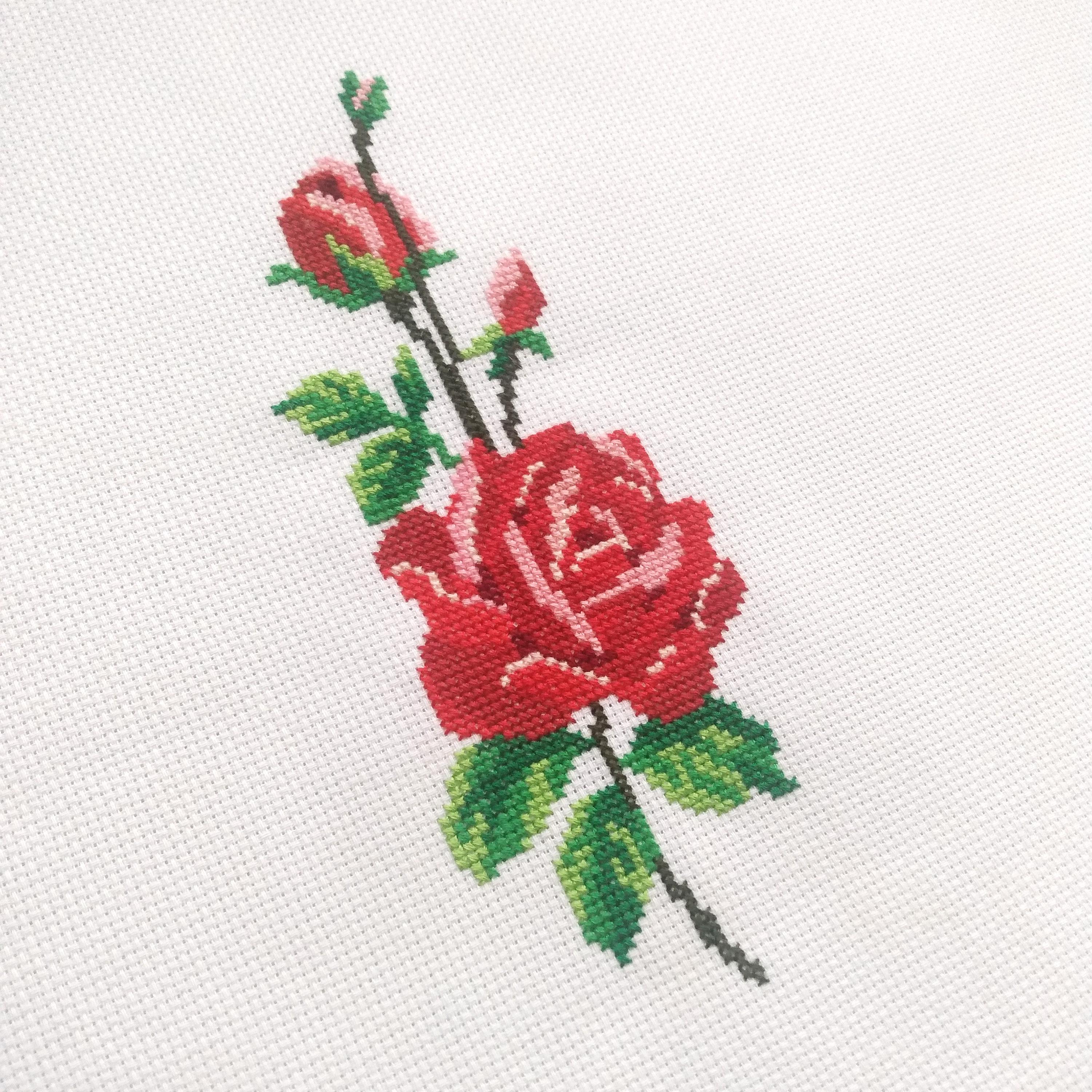 2つのバラの花束のクロスステッチPDF、赤い花のデジタルパターン