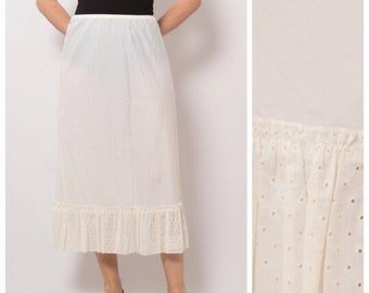 Vintage White Petticoat Half Slip Cotton Petticoat Under Skirt Medium Size