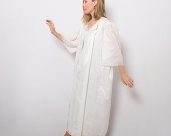 Vintage Peignoir Set Nylon Nightgown White Dressing Gown Large Size Hollywood Glam