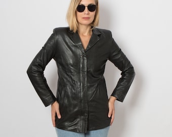 Veste en cuir ajustée des années 90 pour dames, veste en cuir pour femme, blazer en cuir noir pour femme, peut convenir à un cadeau de Style gothique grunge minimaliste de taille petite/moyenne
