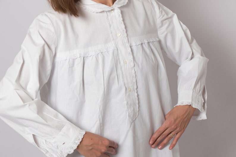 Vintage White Cotton Nightgown Edwardian Victorian Nightgown Sleep Dress Lace details Medium Size Gift image 7