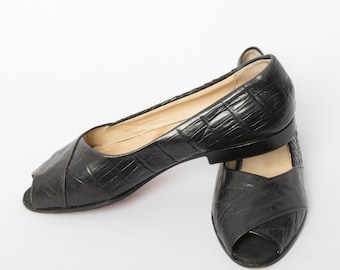 Vintage BALLY Leather Open Toe Flat Black Sandals 37 1/2