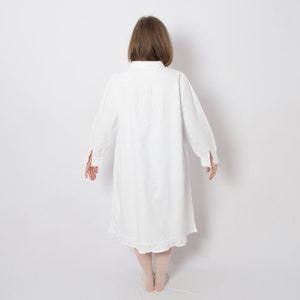 Vintage White Cotton Nightgown Edwardian Victorian Nightgown Sleep Dress Lace details Medium Size Gift image 5