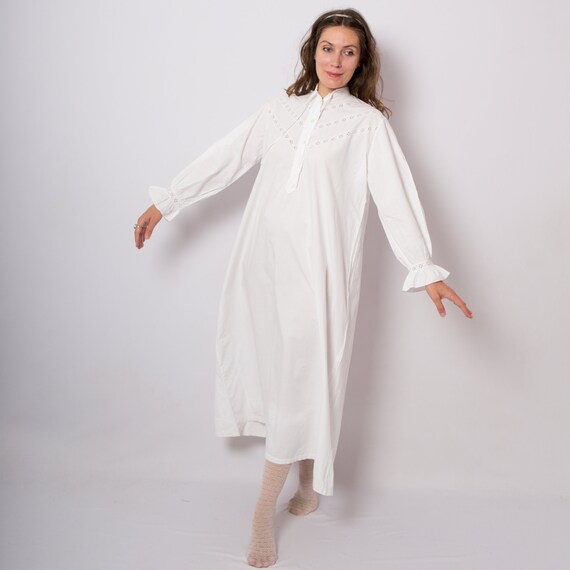 White Cotton Nightgown Edwardian Victorian Nightgo