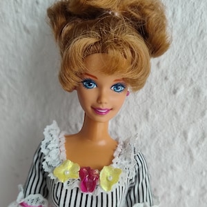 French Barbie doll from Dolls of the World France France French Barbie from 90s Collector Special Edition Mattel 1996 Vintage