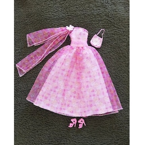 Barbie Fashion Avenue Pink Gown Yellow Flowers Dress outfit Pink Plaid Mattel 2001 Vintage #23