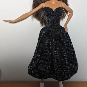 Robe de poupée, vêtements de poupée, robe de cocktail, robe de soirée, robe à paillettes, robe de bal, robe de Noël en argent noir