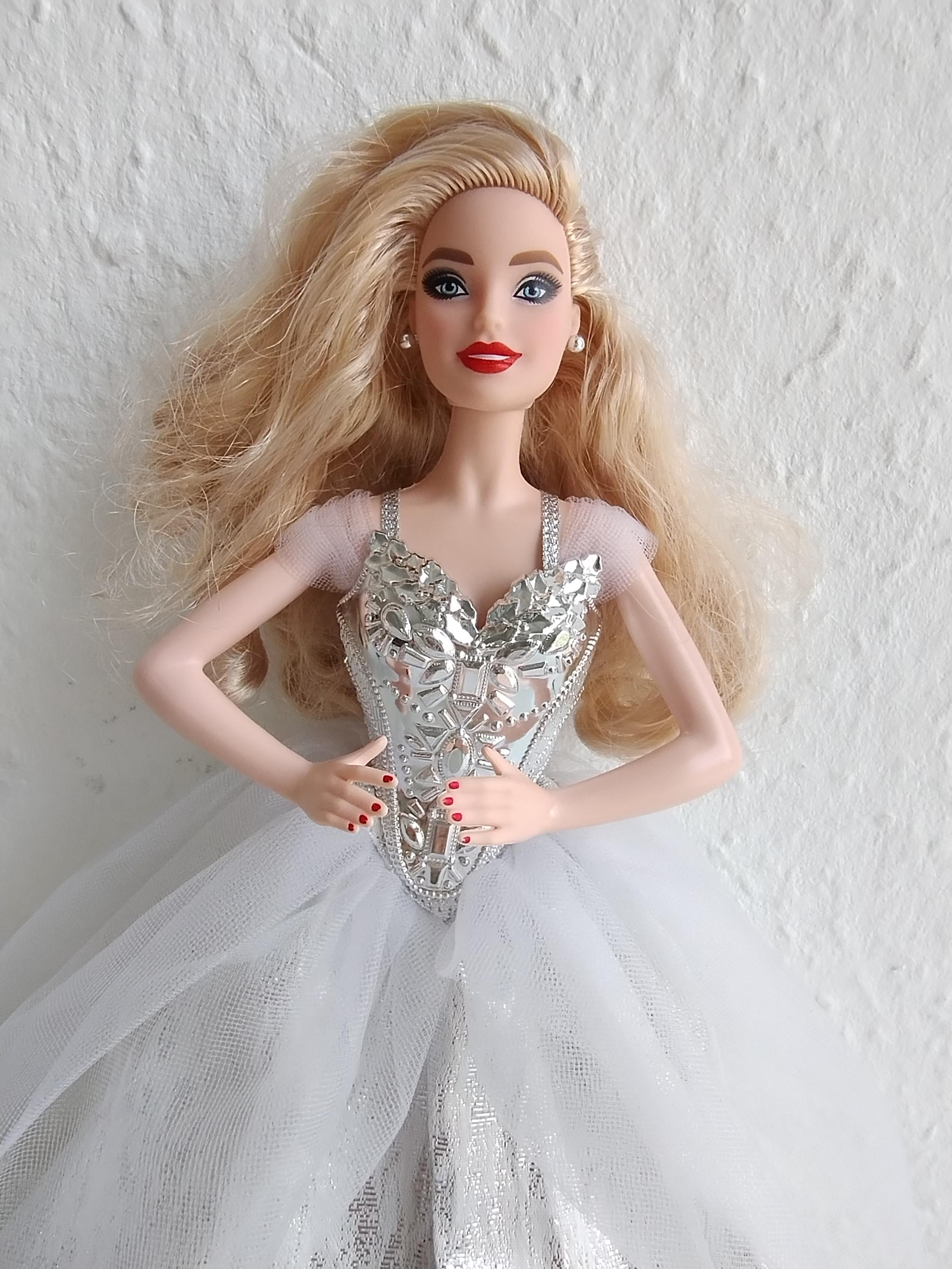 Barbie Holiday Signature Doll in Silver Dress Christmas Barbie Collector  Vintage Mattel GXL21 - Etsy