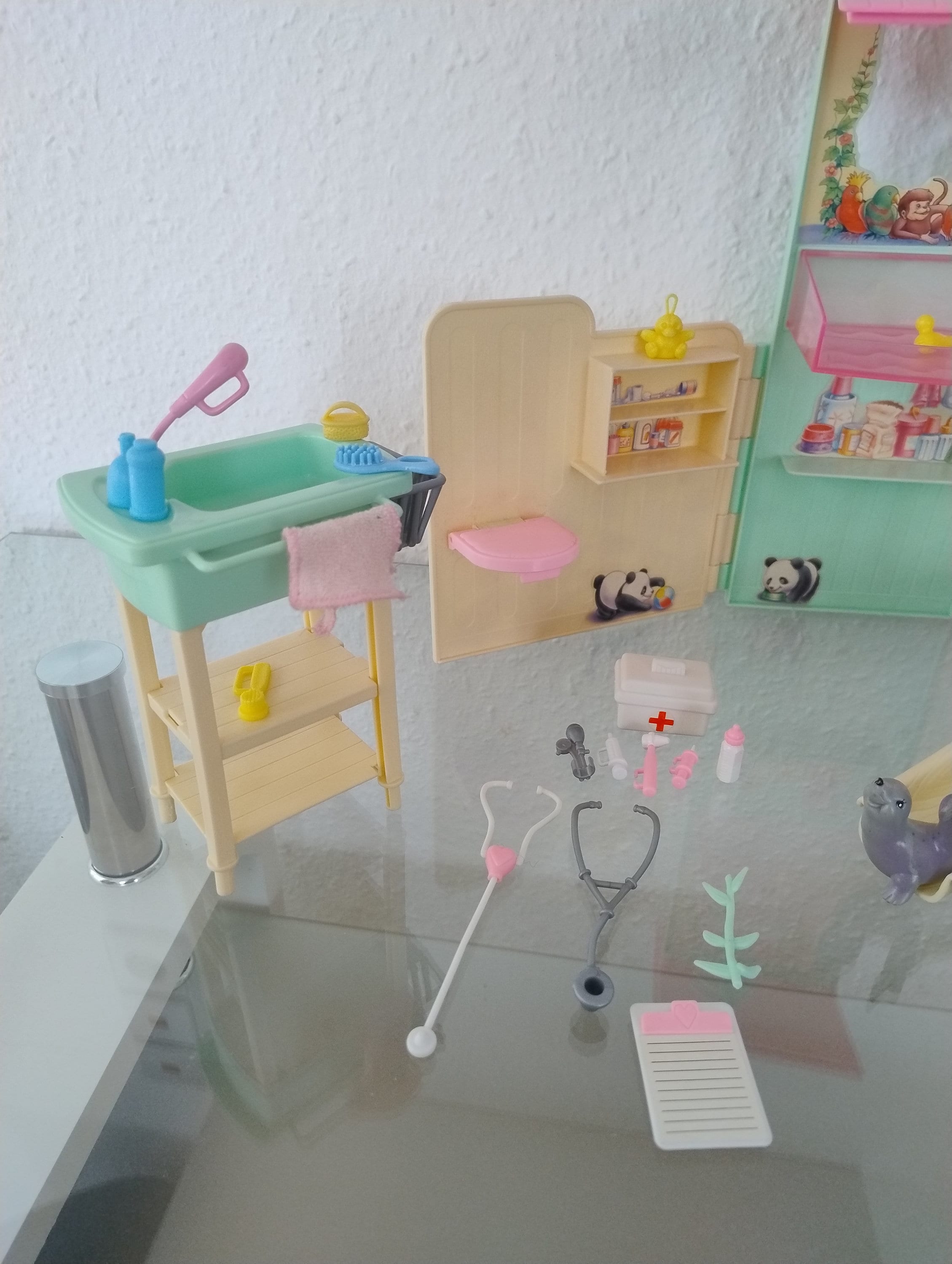 Barbie zoo vet hotsell