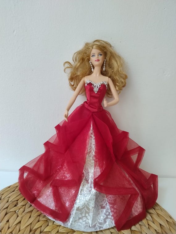 Barbie Holiday Signature Doll in Red and Silver Dress Christmas Barbie Collector Vintage Mattel - Etsy Barbie Holiday Signature Doll in Red and Silver Dress Christmas Barbie Collector Vintage Mattel - Etsy