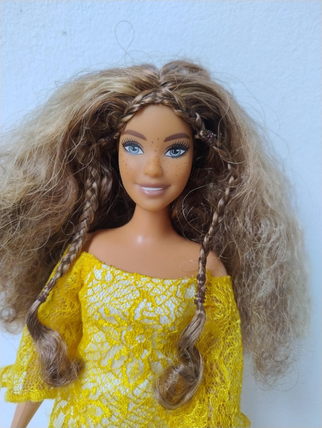 Barbie Fashionistas 85 Glam Boho Style Curvy Ethnic Doll Yellow Dress FJF70 Mattel Vintage - Etsy Israel Barbie Fashionistas 85 Glam Boho Style Curvy Ethnic Doll Yellow Dress FJF70 Mattel Vintage - Etsy Israel