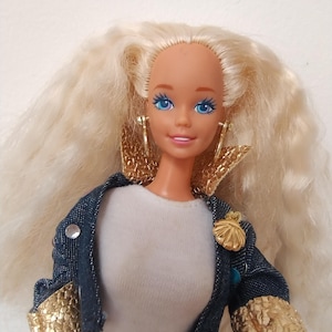 Poupée Barbie™ Dreamtopia Arc-en-ciel Fée Brune Mattel
