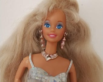 Sparkle Eyes Barbie Doll 1991 #2482: Blonde Hair, Blue/pink Dress