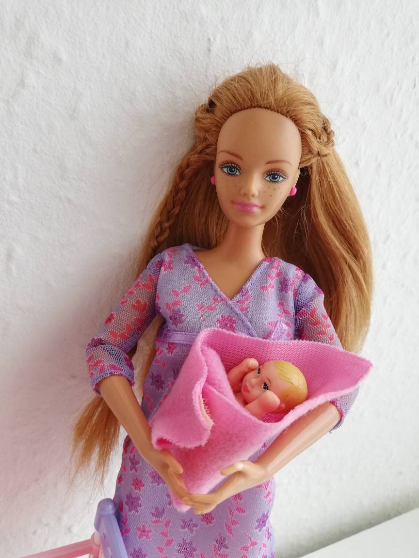 Happy Family Midge Barbie Incinta Mattel 2002 con Baby e Baby Bed Vintage -   Italia