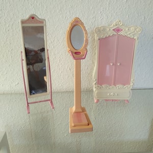 Armoire Coiffeuse Pliante BARBIE Des Années 1990 – Vintage Avec Accessoires