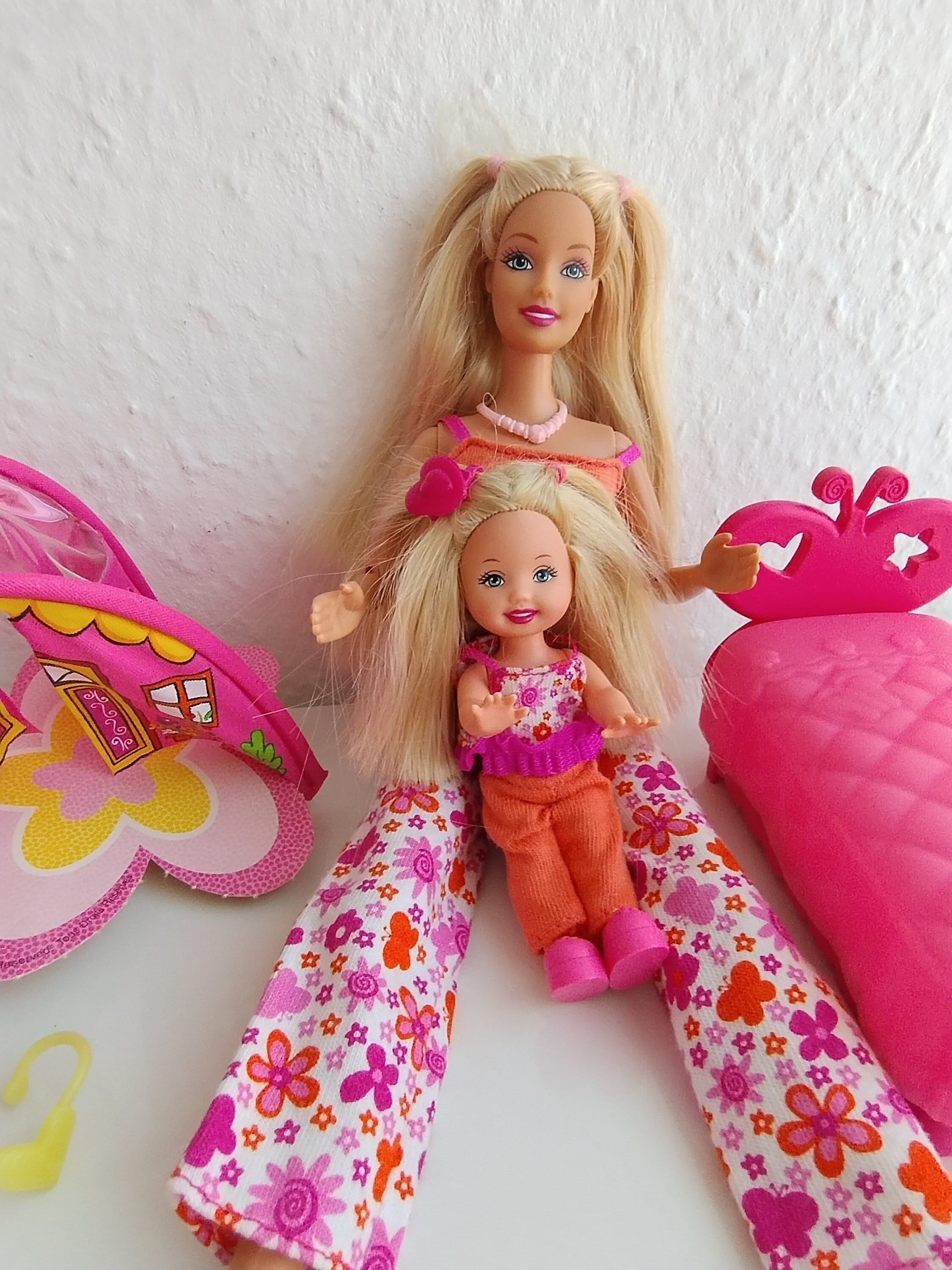 Barbie and Shelly Bed Light Magic Sweet Dreams 2003 Mattel with bed with light and accessories Vintage