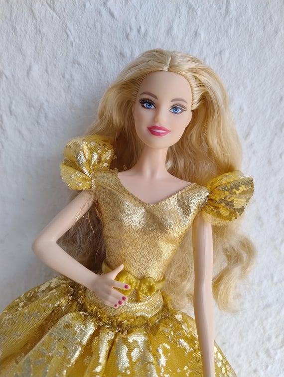 Barbie Holiday Signature Doll in Golden Yellow Dress Christmas Barbie  Collector Vintage Mattel GHT54 - Etsy Canada
