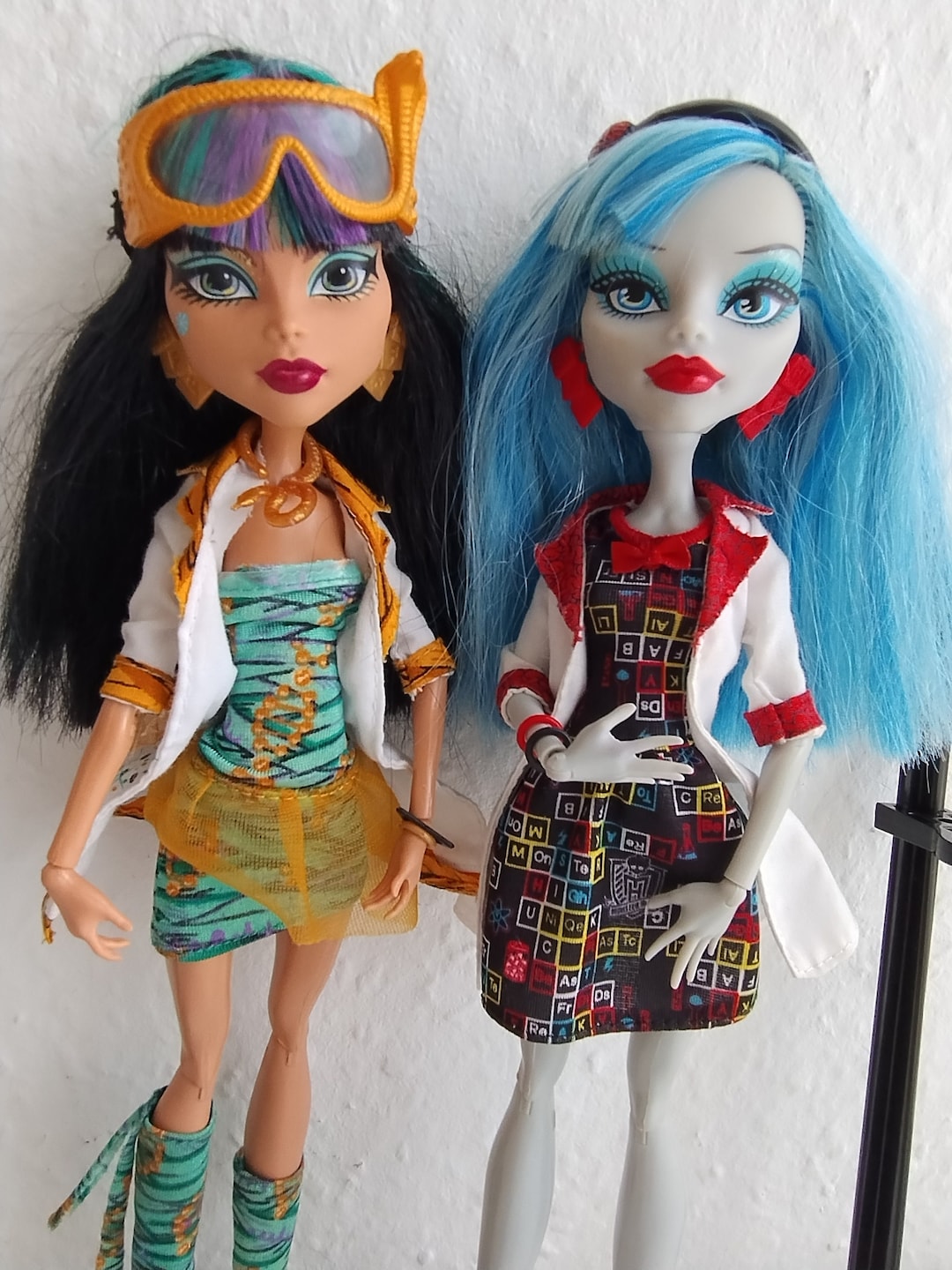 Monster High Mad Science Lab Partners Ghoulia Yelps and Cleo De