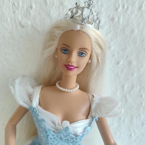 Vintage 1997 Mattel Barbie as Cinderella Collector Edition #16900