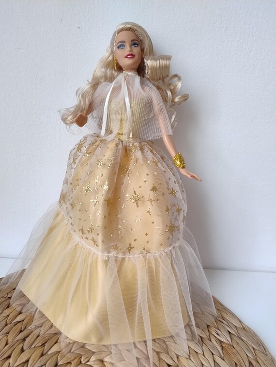 gold dress barbie Holiday Signature Doll Blonde in Golden Yellow Christmas Barbie Collector Vintage Mattel No. 238 B403 beige