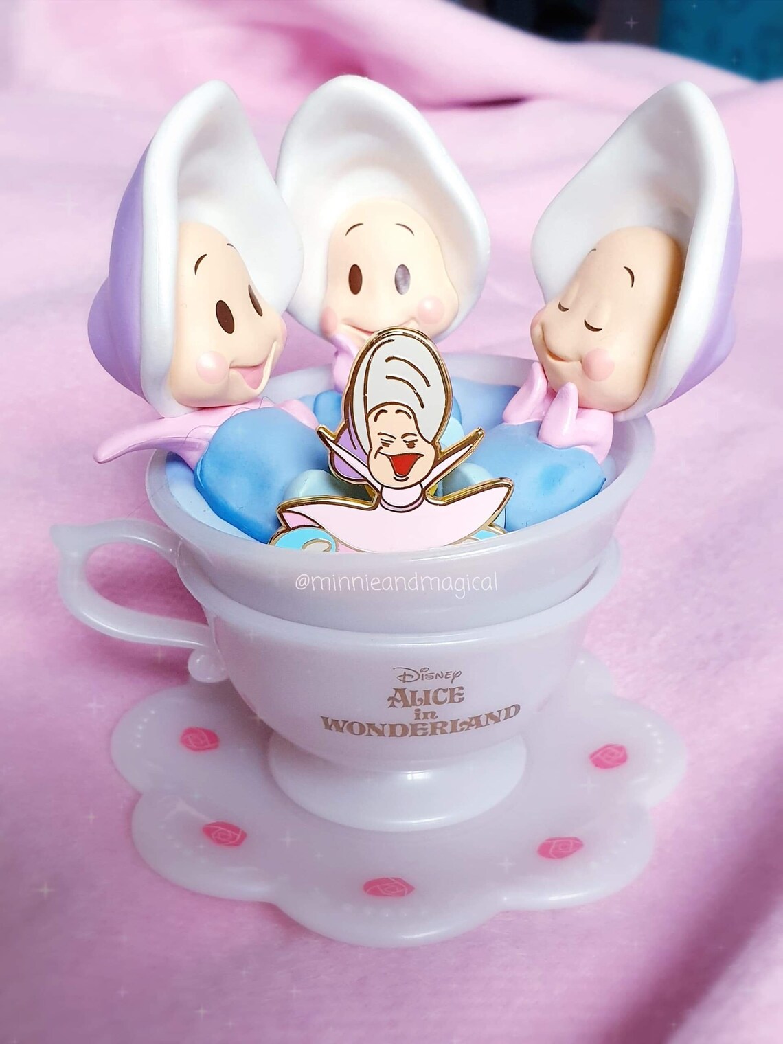 Baby Oyster Alice in Wonderland Hard Enamel Fantasy Pin Etsy