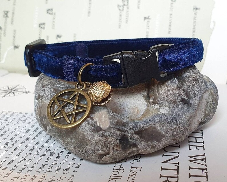 pentagram cat collar