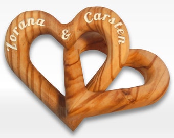Personalisiertes Olivenholz-Herz: Gravur für Hochzeit, Geburtstag & besondere Anlässe. 8,5cm Geschenk aus Holz zur Verlobung oder Jahrestag