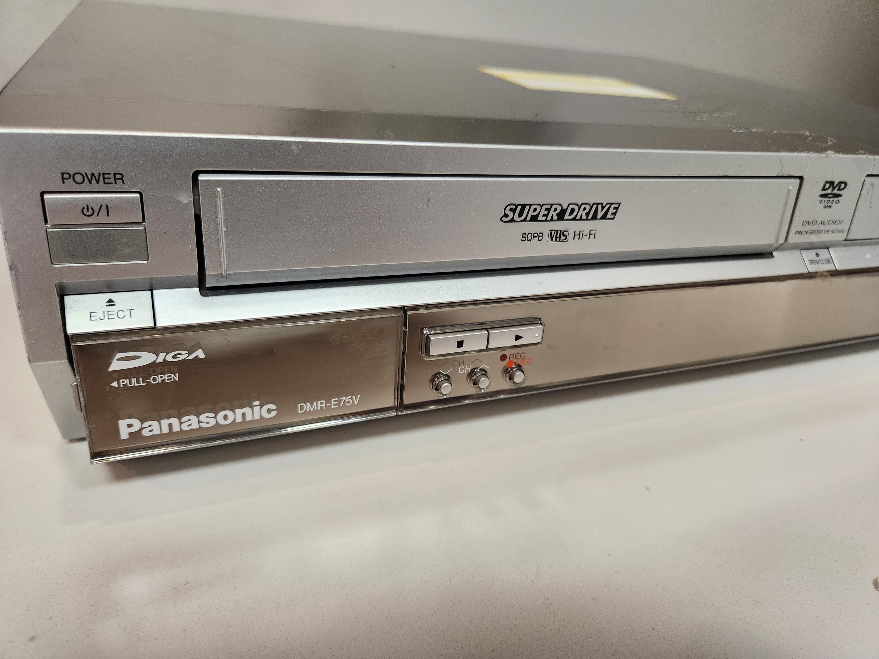 Panasonic DIGA DMR-E75V VHS DVD 一体型レコーダー T08967700 【整備 Panasonic DIGA DMR-E75V VHS DVD 一体型レコーダー T08967700 【整備