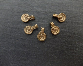 Messinganhänger Spirale, 7x10 mm Makramee, Traumfänger und Schmuck~