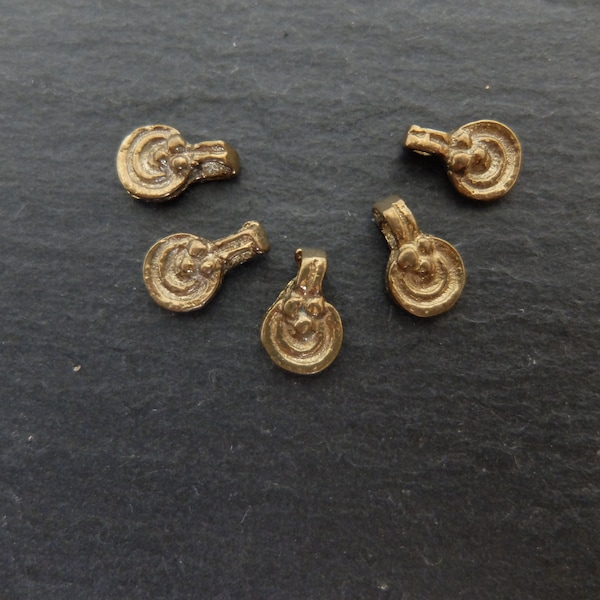 Messinganhänger Spirale, 7x10 mm Makramee, Traumfänger und Schmuck~