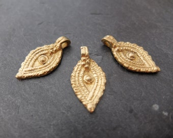 Brass pendant 27×12 mm eye ornament – for macrame & jewelry making *660
