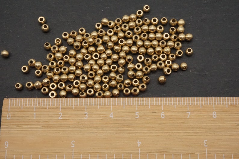 Perles en laiton 3 x 3 mm, rondes, perles bijoux, macramé et attrape-rêves image 2