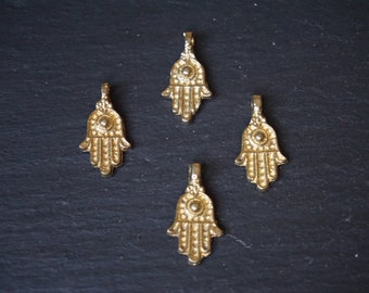 Brass pendant Hand of Fatima, 11 x 21 mm, macrame and jewelry *630