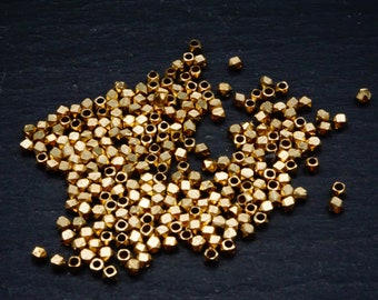 Perles en laiton 2x2,5 mm, diamant, carré, macramé, attrape rêve et bijoux