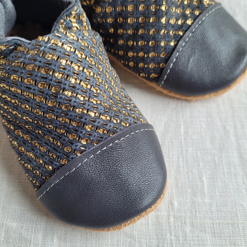 soft leather baby slippers birth gift Eugène model in anthracite and gold leather image 7