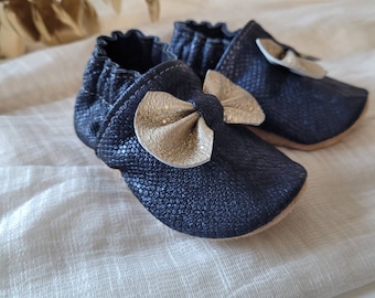 chaussons bébé en cuir souple - cadeau naissance - modèle " Rose " python marine