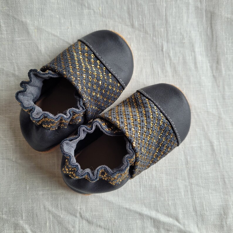 soft leather baby slippers birth gift Eugène model in anthracite and gold leather image 8