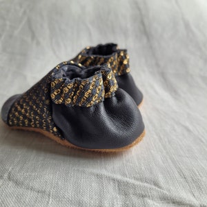 soft leather baby slippers birth gift Eugène model in anthracite and gold leather image 5