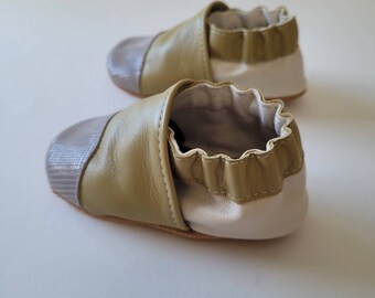 soft leather baby slippers - birth gift - model "Eugene" almond and white