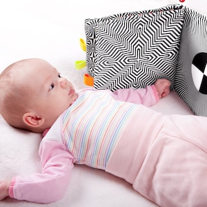 Książeczka kontrastowa miękka, zabawka dla niemowlaka, oryginalny prezent dla noworodka, książeczka sensoryczna, PARENTI KWW1 zdjęcie 2