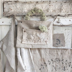 Hanging bag made of antique linen sack - dream patina! - Fledermaus 1912 27672ML primitive farmhouse antique grainsack linenbag dittybag