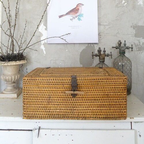 Antique transport chest / Weidentruhe shops 25758