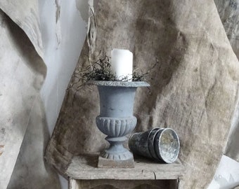 uralte Medici Vase Gußeisen aus Frankreich - alte graue Farbe 26599 french Farmhouse decor